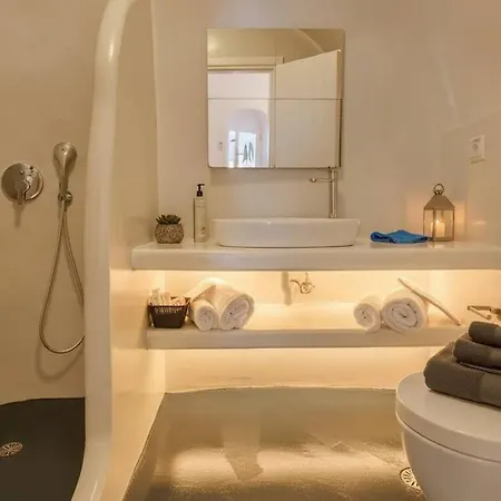 Afrodite Sea View Beauty With Rooftop Jacuzzi Fira (Santorini)