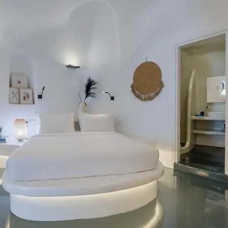 Afrodite Sea View Beauty With Rooftop Jacuzzi * Fira (Santorini)