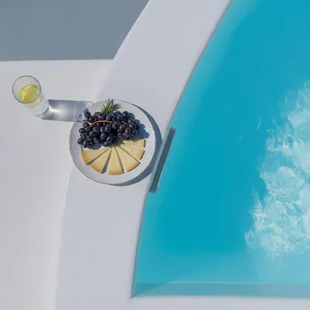 Afrodite Sea View Beauty With Rooftop Jacuzzi Fira (Santorini)